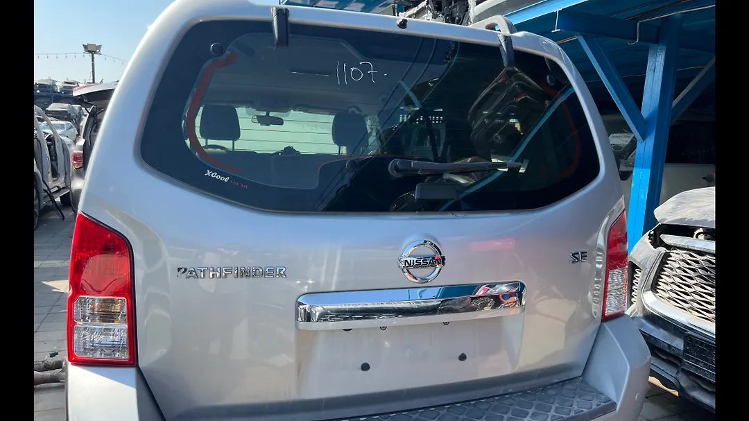 Trunk/hatch/tailgate - 2011 Nissan Pathfinder 4.0