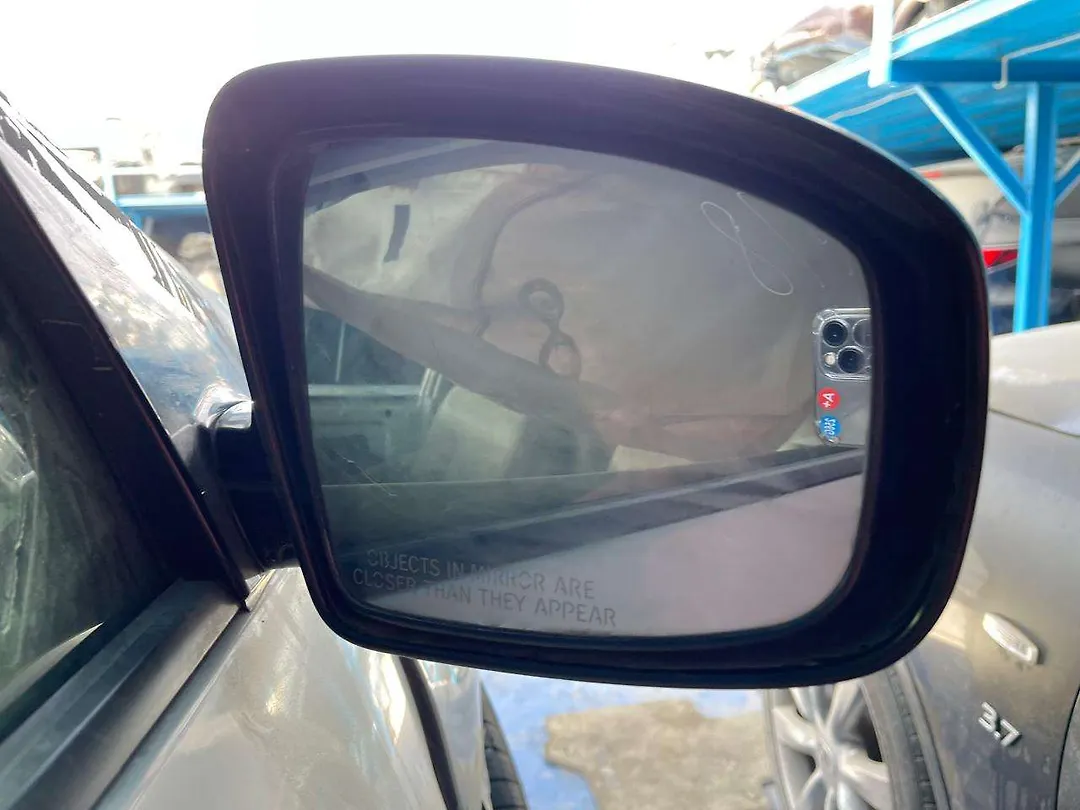 Side Mirror (RH) - 2011 Nissan Murano