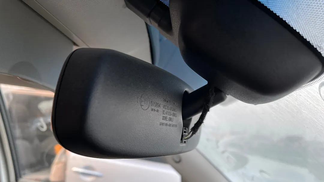 Rear view mirror - 2013 Infiniti QX56