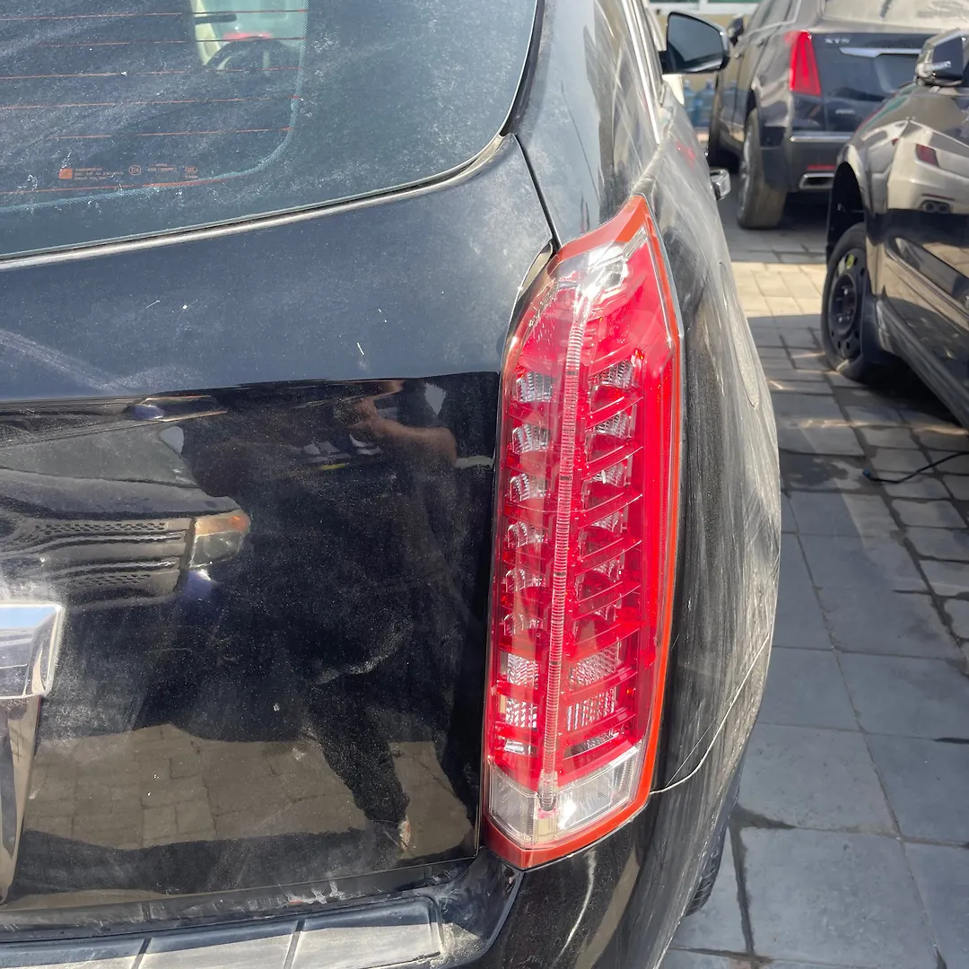Tail Light (RH) - 2010 Cadillac SRX Premium
