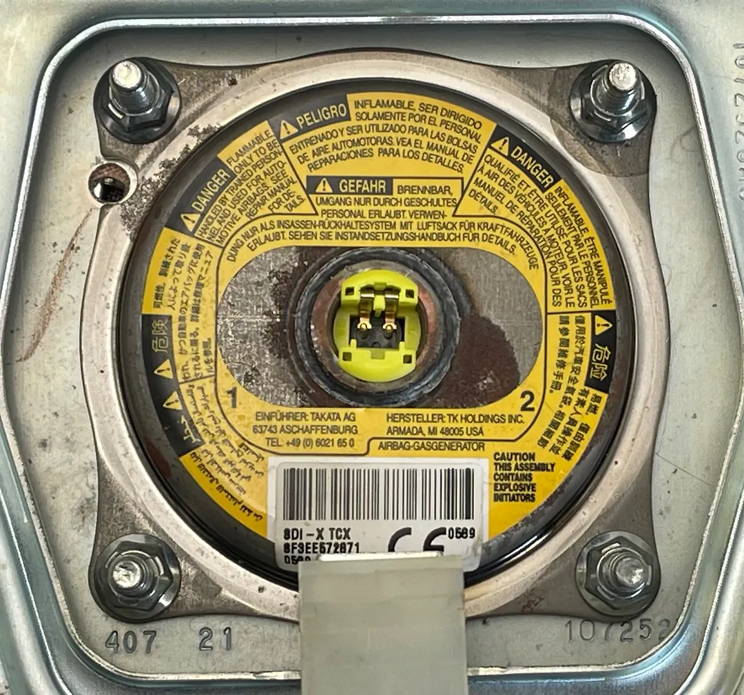 Airbag (Starring) - 2013 Infiniti QX56