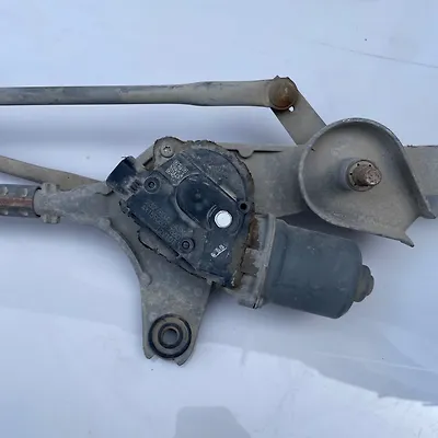 Windshield wiper motor - 2017 Chevrolet Malibu LT