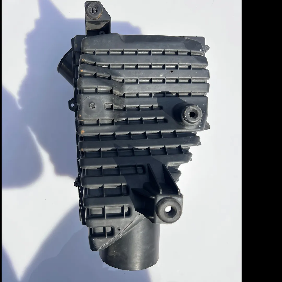 Air cleaner box - 2020 Chevrolet Traverse