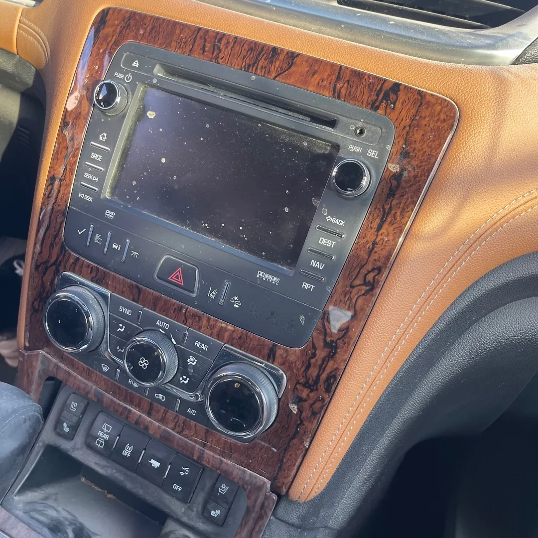 Info-gps-tv screen - 2014 Chevrolet Traverse