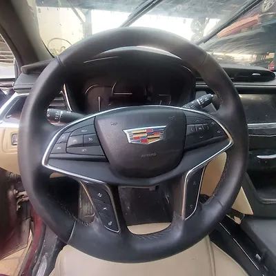 Steering wheel - 2018 Cadillac XT5 Luxury