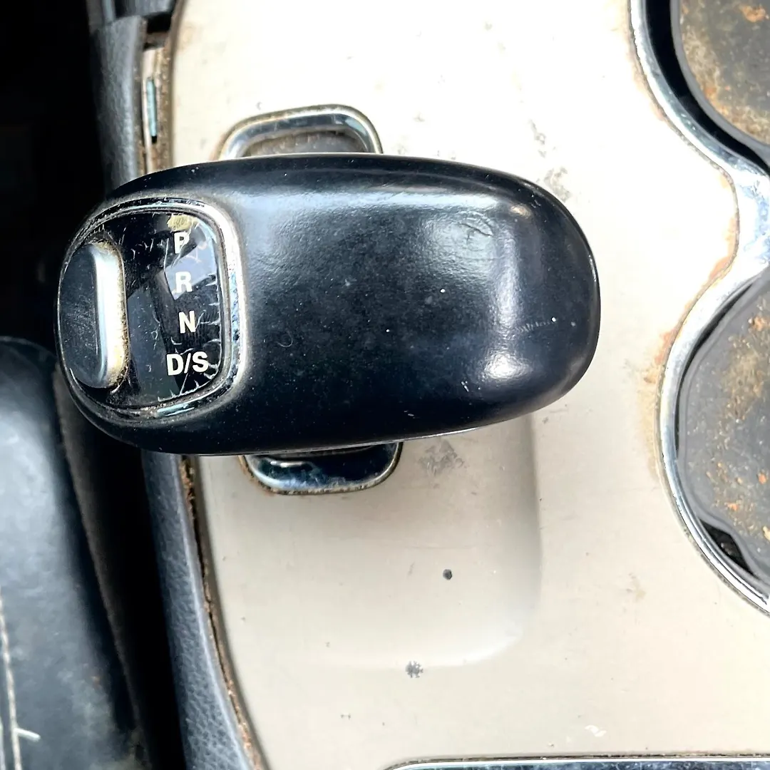 Gear Shift Knob(Automatic) - 2014 Jeep Grand Cherokee Limited