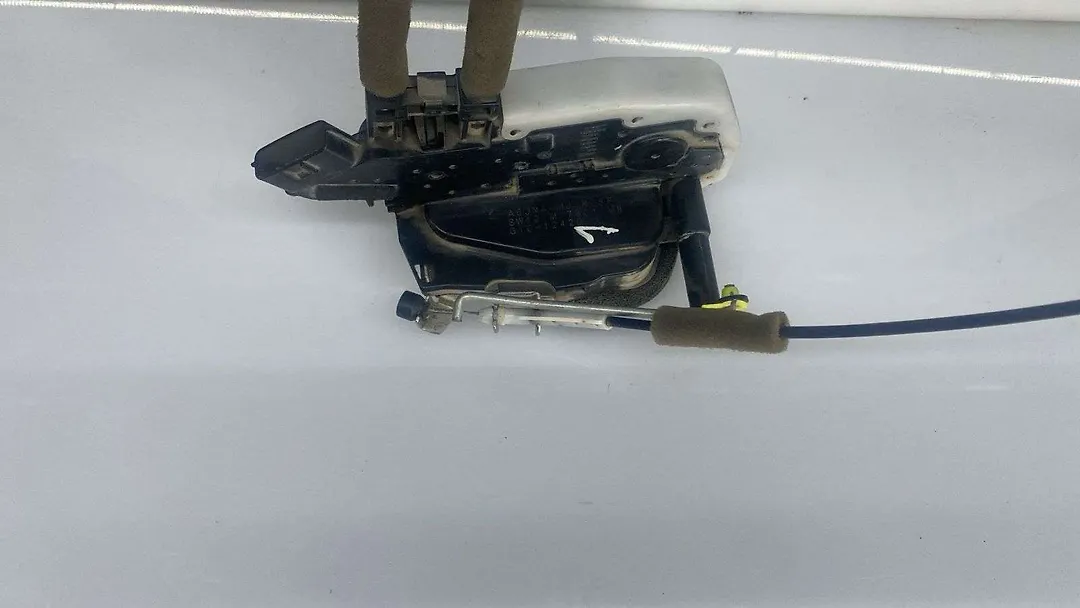 Door lock - 2014 Nissan Pathfinder