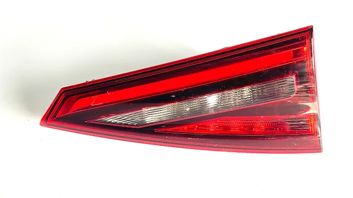 Trunk Light (RH) - 2017 Infiniti QX30
