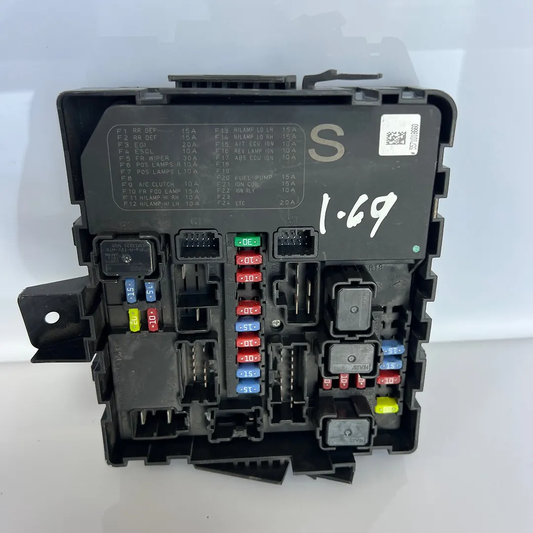 Fuse box - 2011 Infiniti QX56