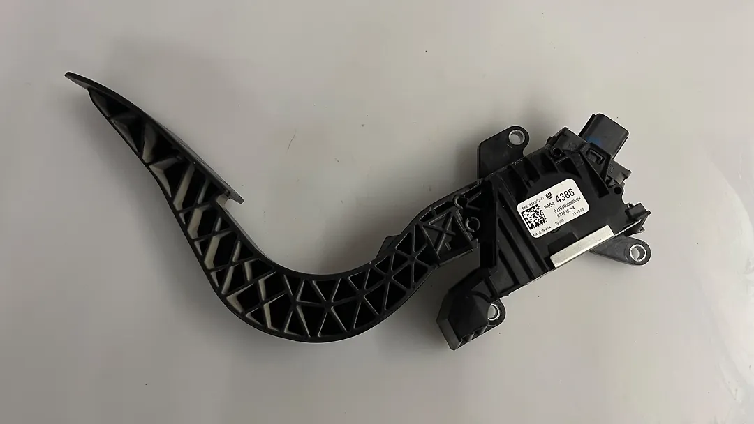 Accelerator pedal - 2021 Chevrolet Blazer 1LT