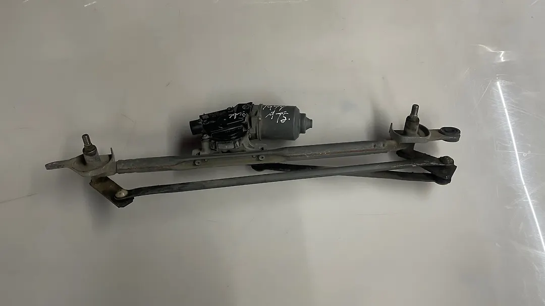 Windshield wiper motor - 2015 Cadillac ATS Luxury