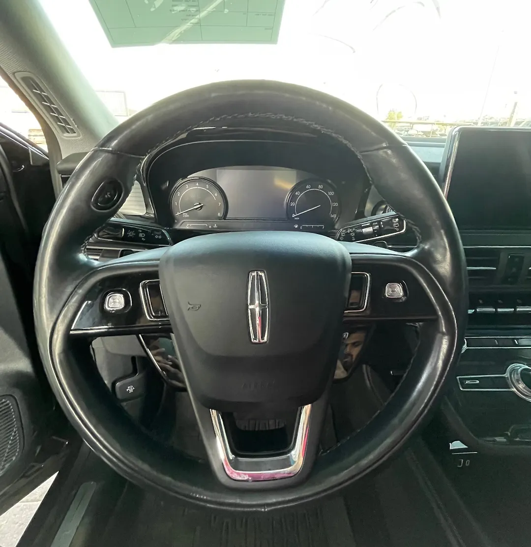 Steering wheel - 2022 Lincoln Corsair