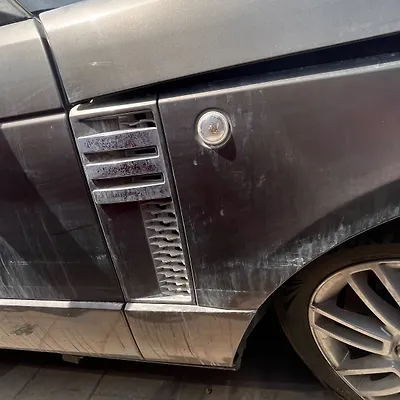 Fender (RHF) - 2012 Land Rover RANGE ROVER