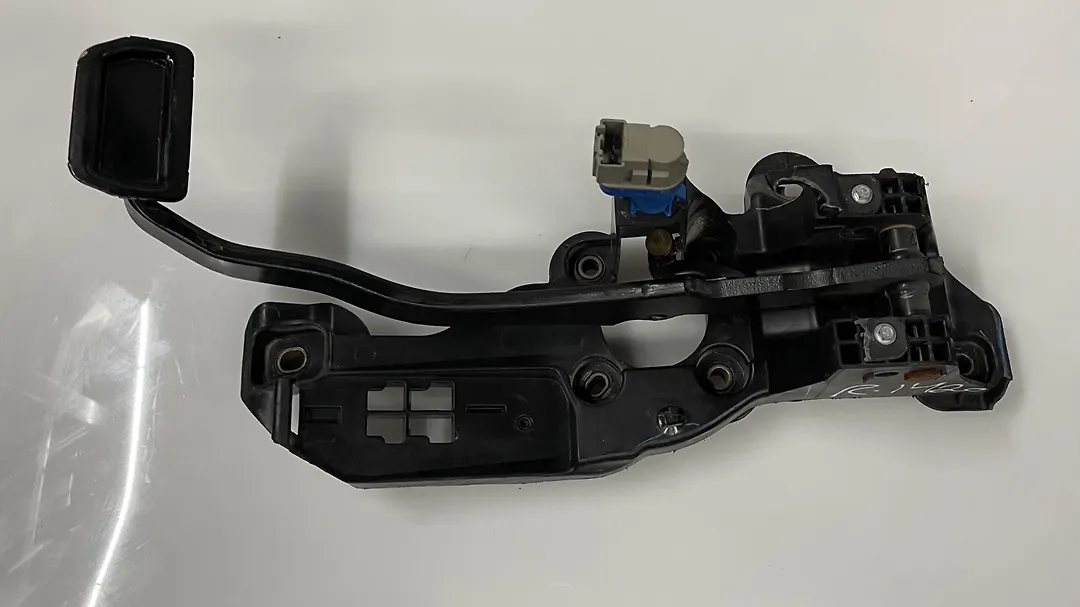 Pedal brake/clutch - 2017 Ford Fusion Titanium