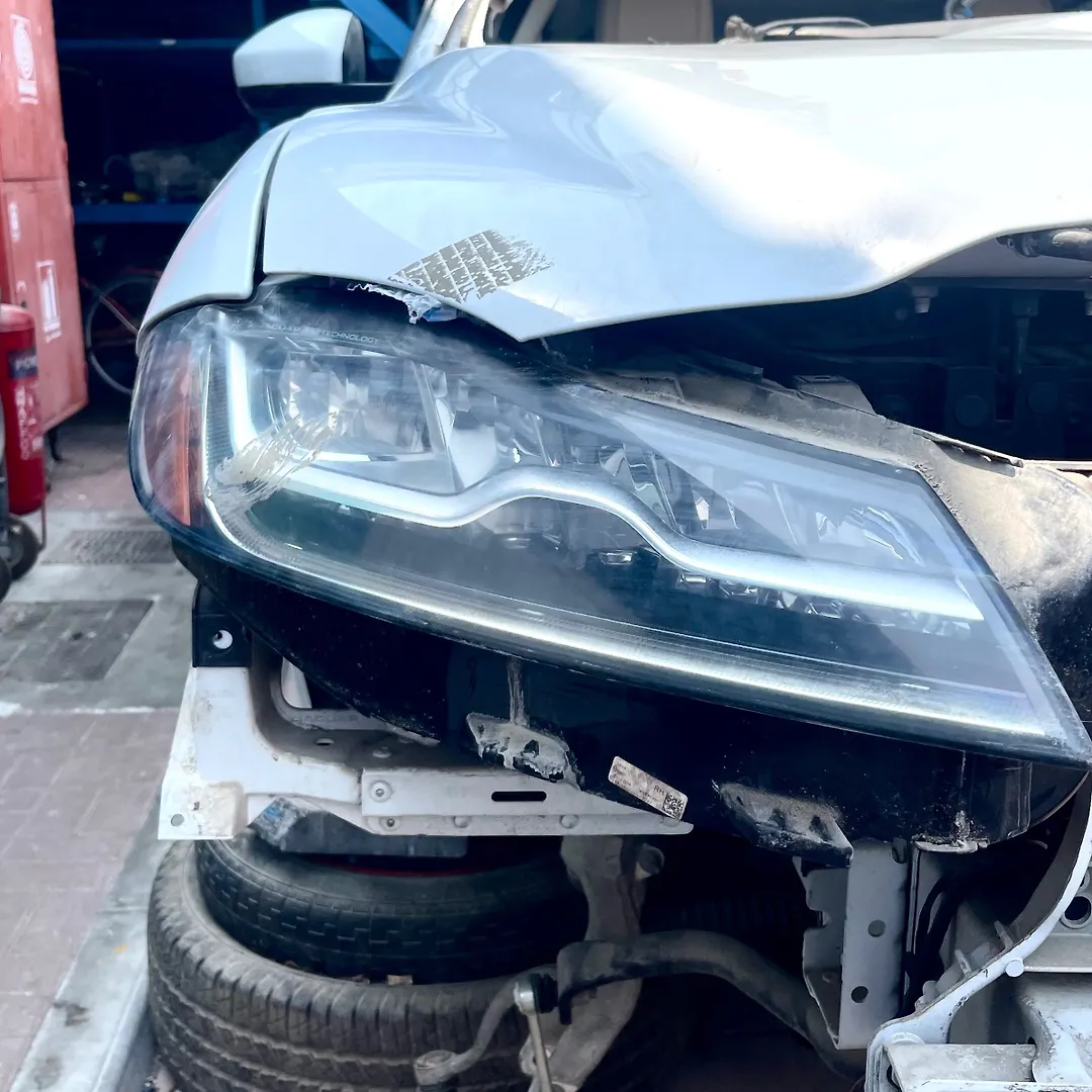 Headlight (RH) - 2018 Jaguar F PACE