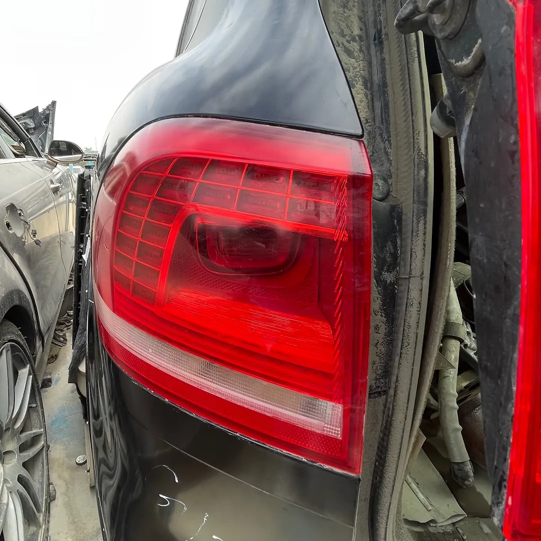 Tail Light (LH) - 2016 Volkswagen Touareg