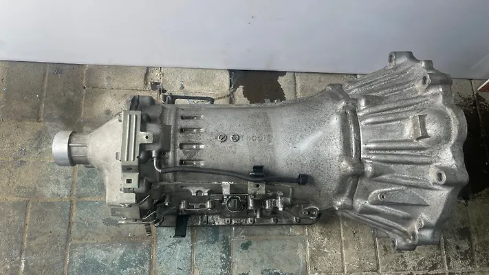 Gear box - 2011 Infiniti QX56 5.6i