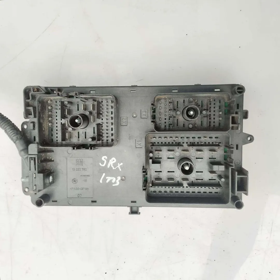 Fuse box - 2012 Cadillac SRX