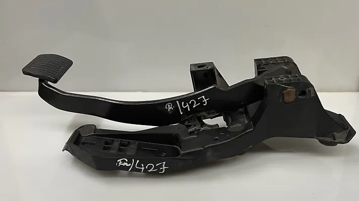 Pedal brake/clutch - 2016 Lincoln MKZ