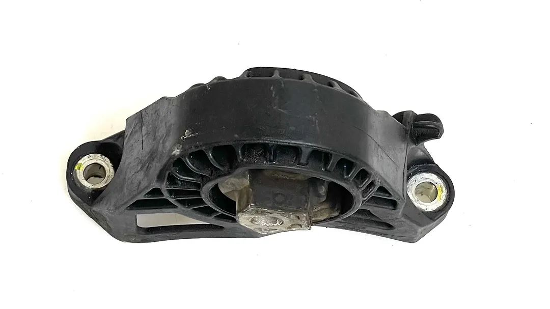Mount bracket - 2018 Cadillac XT5 Premium Luxury