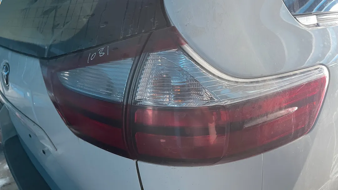 Tail Light (RH) - 2017 Toyota Sienna LE