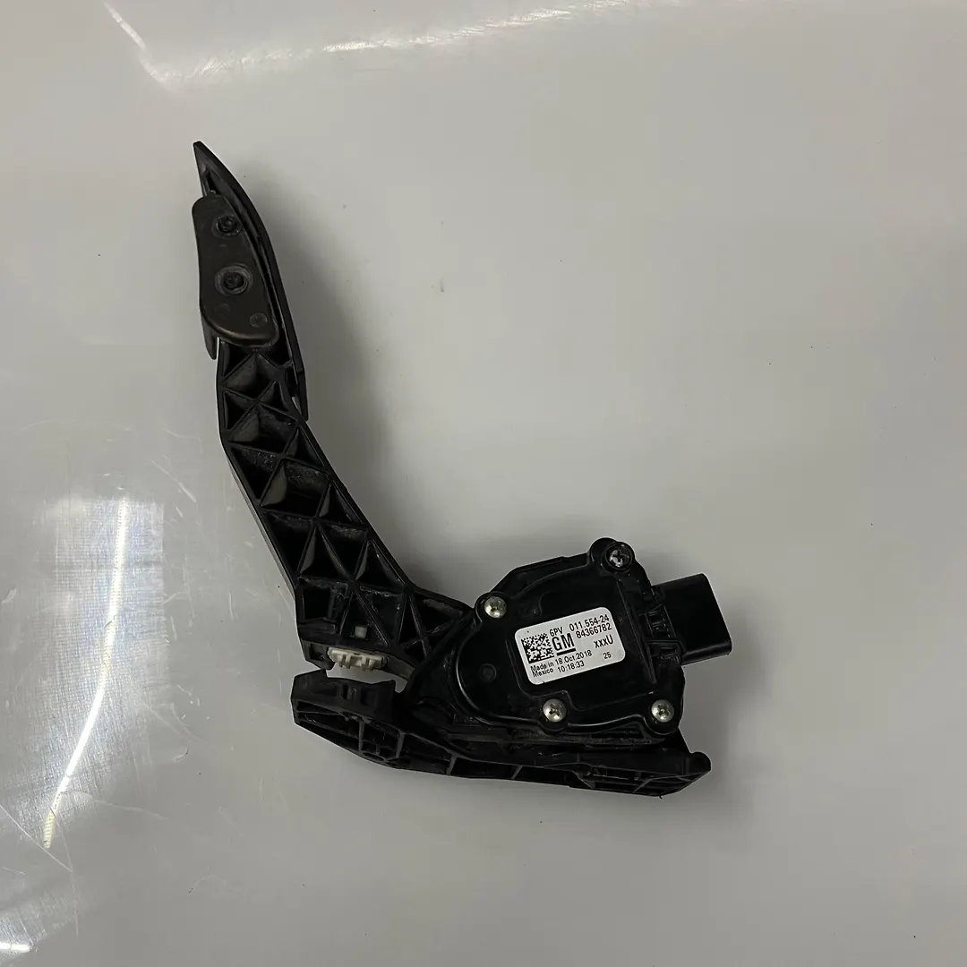 Accelerator pedal - 2019 GMC Terrain SLT