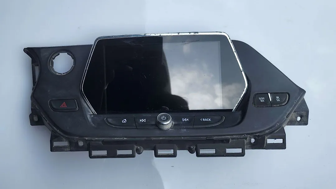 Info/GPS/TV Screen - 2019 Chevrolet Blazer Premier