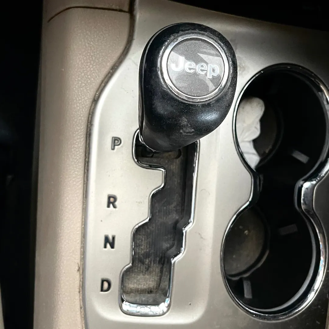 Gear Shift Knob(Automatic) - 2013 Jeep GRAND CHEROOKE