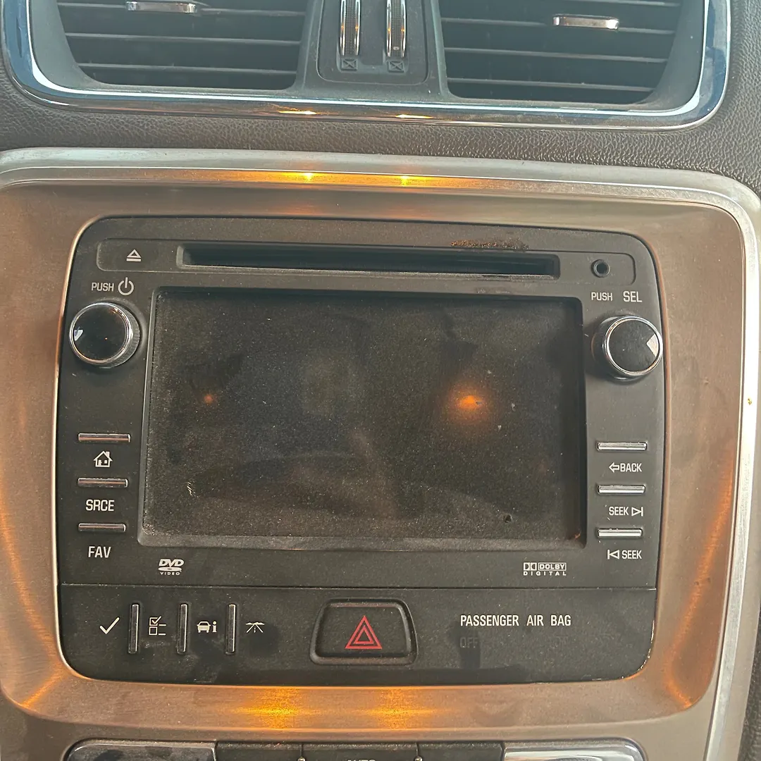 Info-gps-tv screen - 2013 GMC Acadia 
