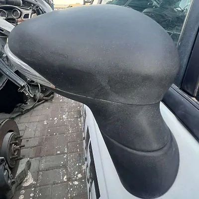 Side Mirror (RH) - 2015 Ford Fiesta