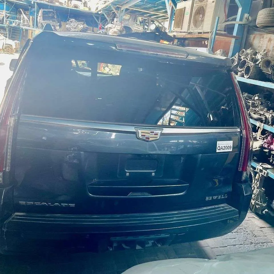 Tailgate - 2019 Cadillac Escalade Luxury