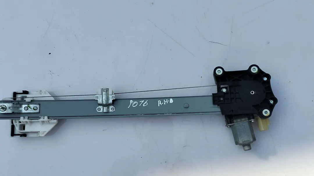 Door Motor (RHB) - 2015 Ford Edge
