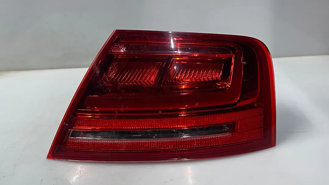 Tail Light (RH) - 2012 Audi A8