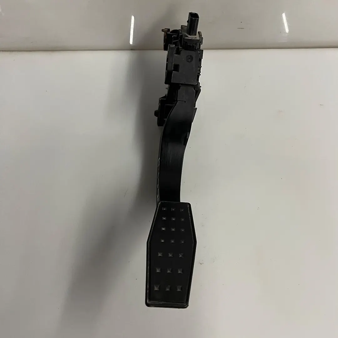 Accelerator pedal - 2021 Chevrolet Blazer 1LT