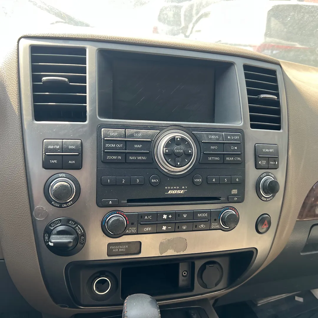 Info-gps-tv screen - 2011 Nissan Armada Armada