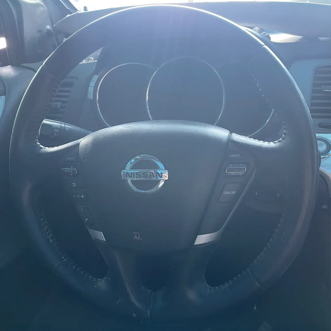Steering wheel - 2012 Nissan Murano