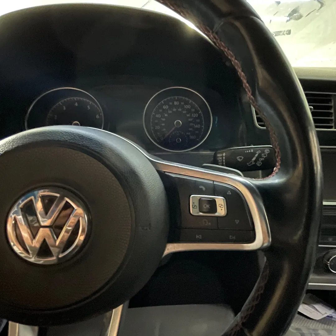 Steering wheel - 2015 Volkswagen Golf GTI