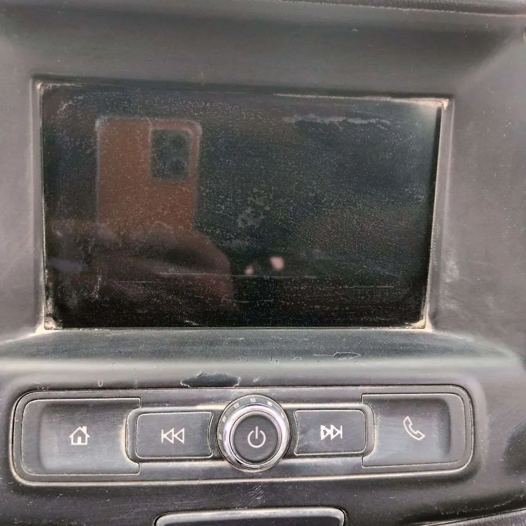 Info/GPS/TV Screen - 2018 GMC Terrain