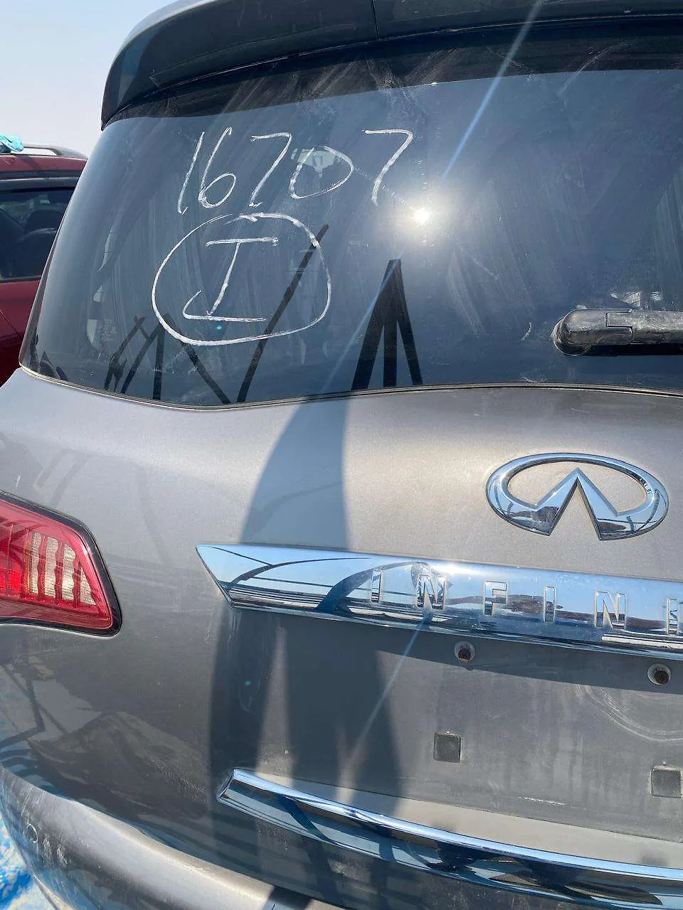 Trunk/hatch/tailgate - 2011 Infiniti QX56