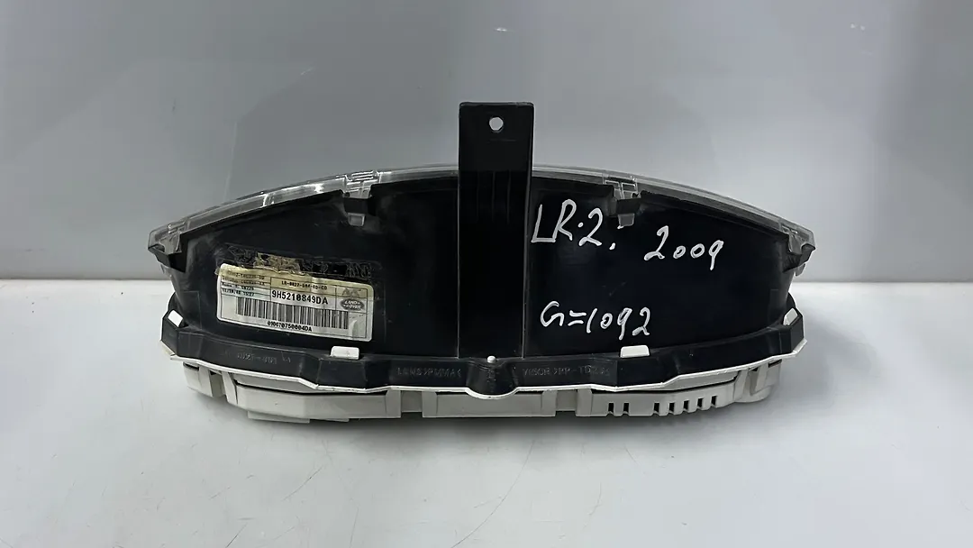 Speedometer - 2009 Land Rover LR2
