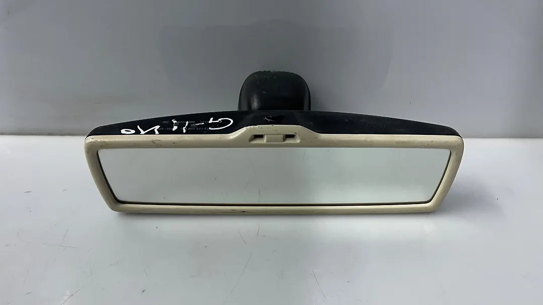 Rear view mirror - 2013 Volkswagen Passat