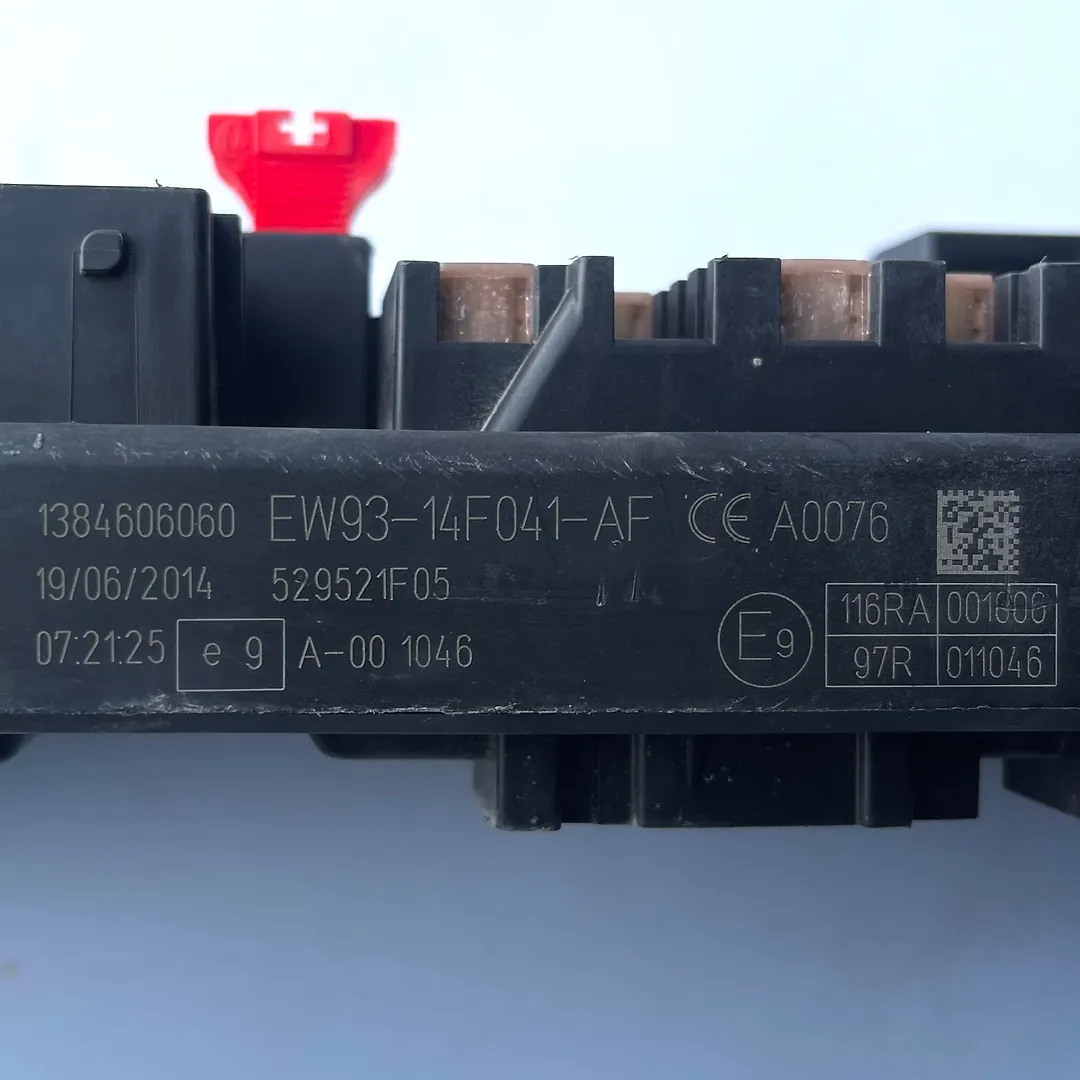 Rear boot fuse Box  - 2013 Jaguar XJ