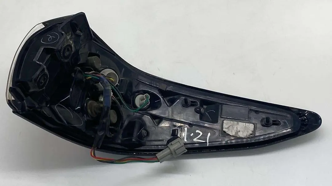 Tail Light (RH) - 2015 Nissan Murano