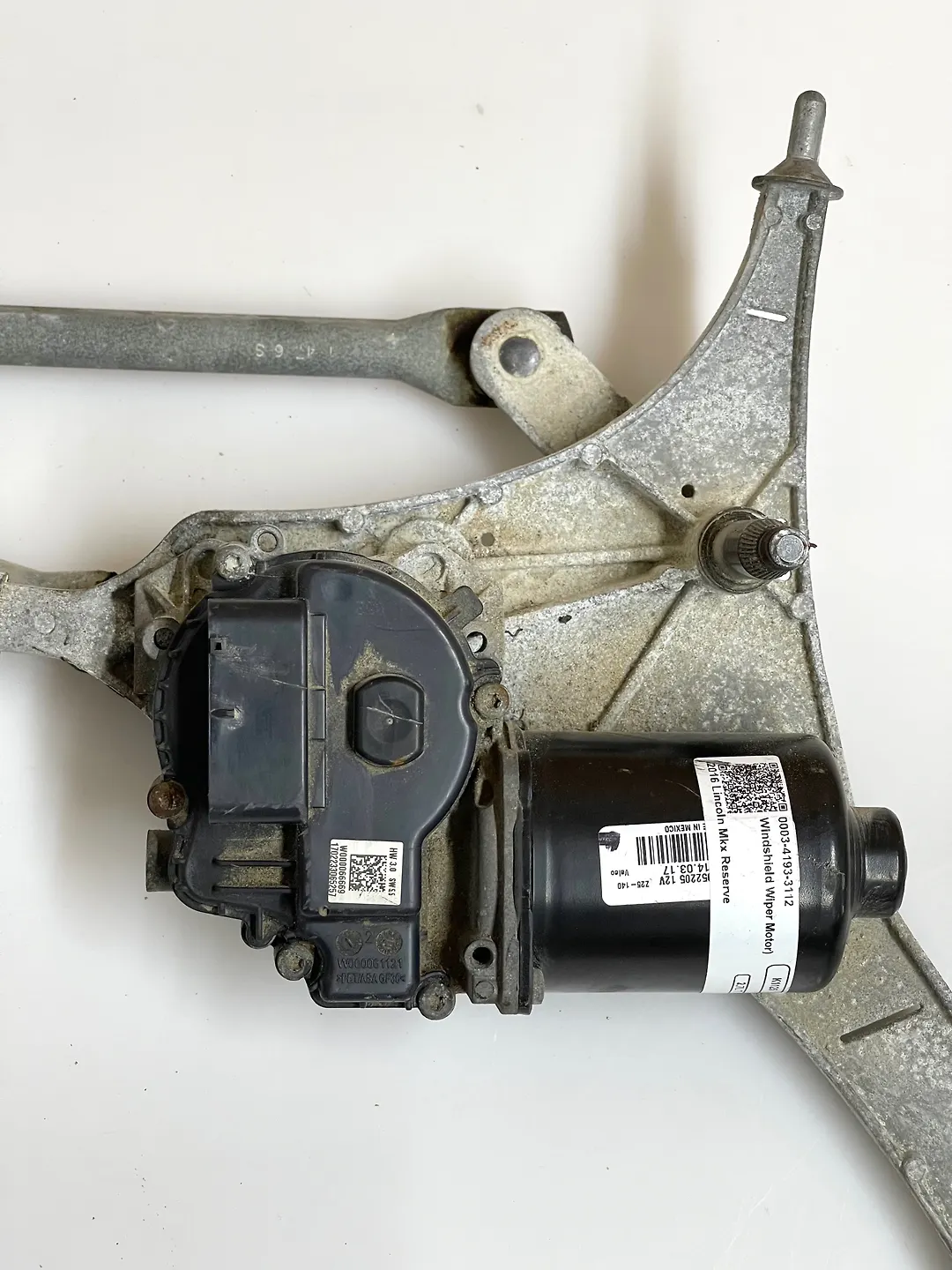 Windshield wiper motor - 2016 Lincoln MKX Reserve