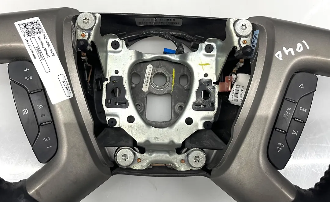 Steering wheel - 2012 Chevrolet SILVERADO