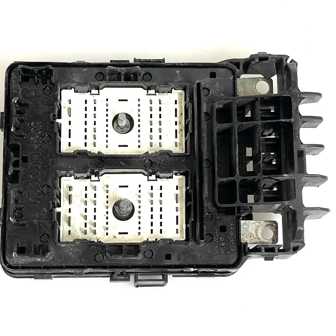 Fuse box - 2011 Jeep Grand Cherokee LAREDO