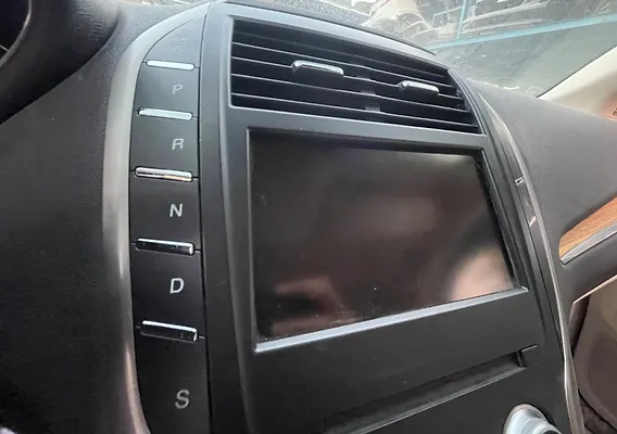 Info/GPS/TV Screen - 2015 Lincoln MKC