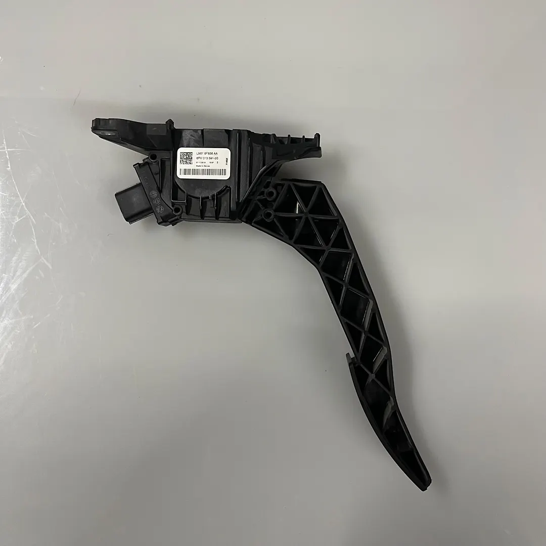 Accelerator pedal - 2020 Ford Escape SE