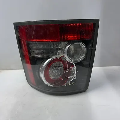 Tail Light (RH) - 2006 Land Rover RANGE ROVER
