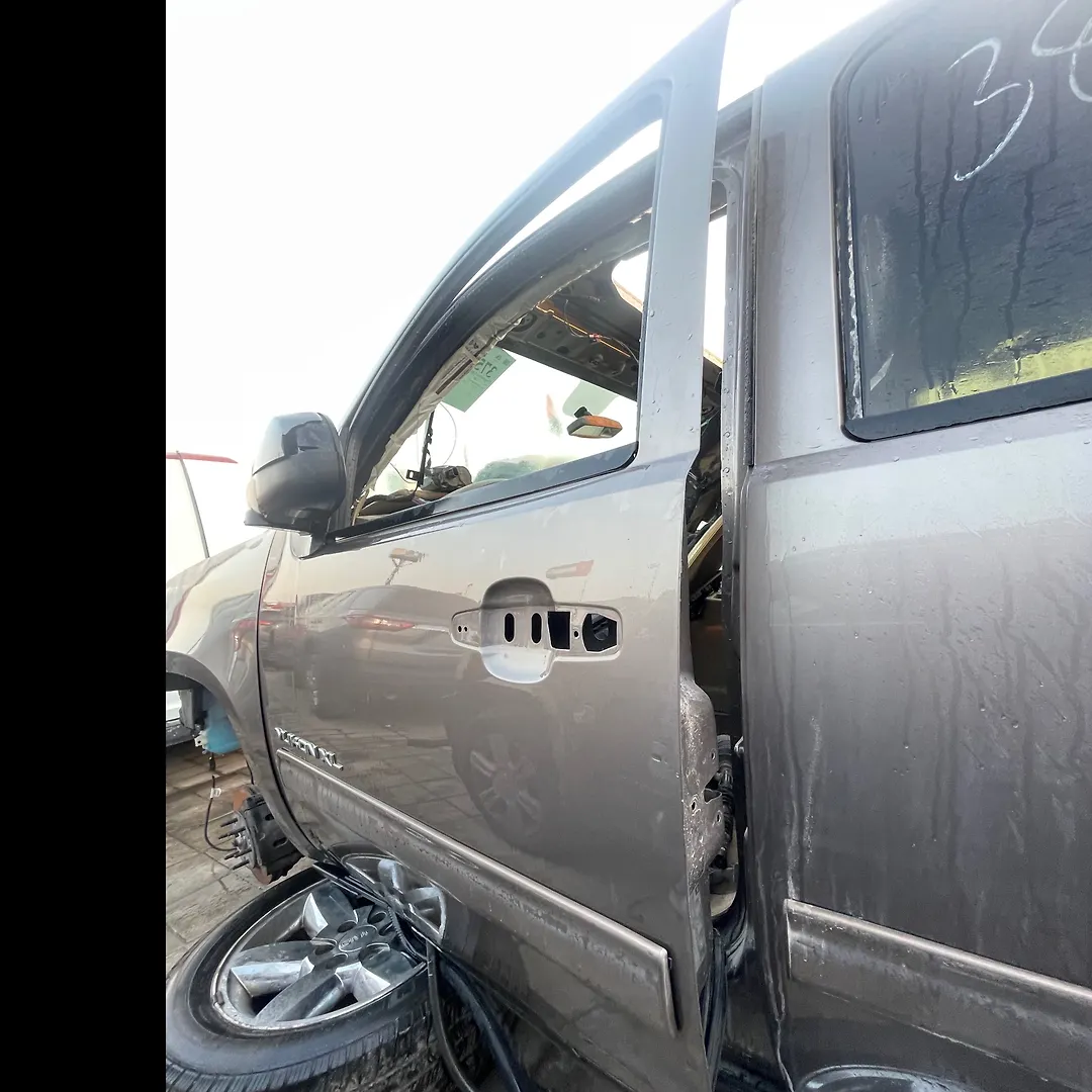 Door (LHF) - 2011 GMC Yukon XL SLT 1/2 ton
